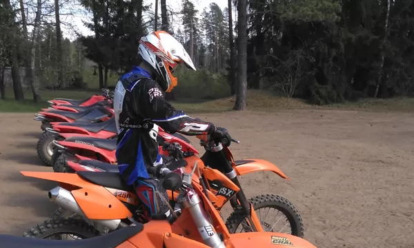 KTM krosa motociklu noma