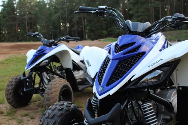 Yamaha YFM90R quad rides Latvia